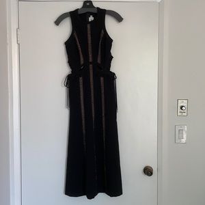NWT Self-Portrait Black and Tan cut out midi dress. Fits more like 0-2